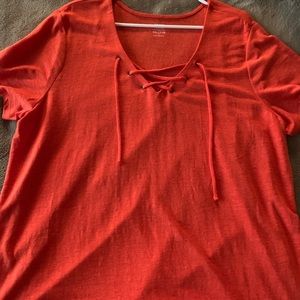 Shirt, worn only when trying on, never used !